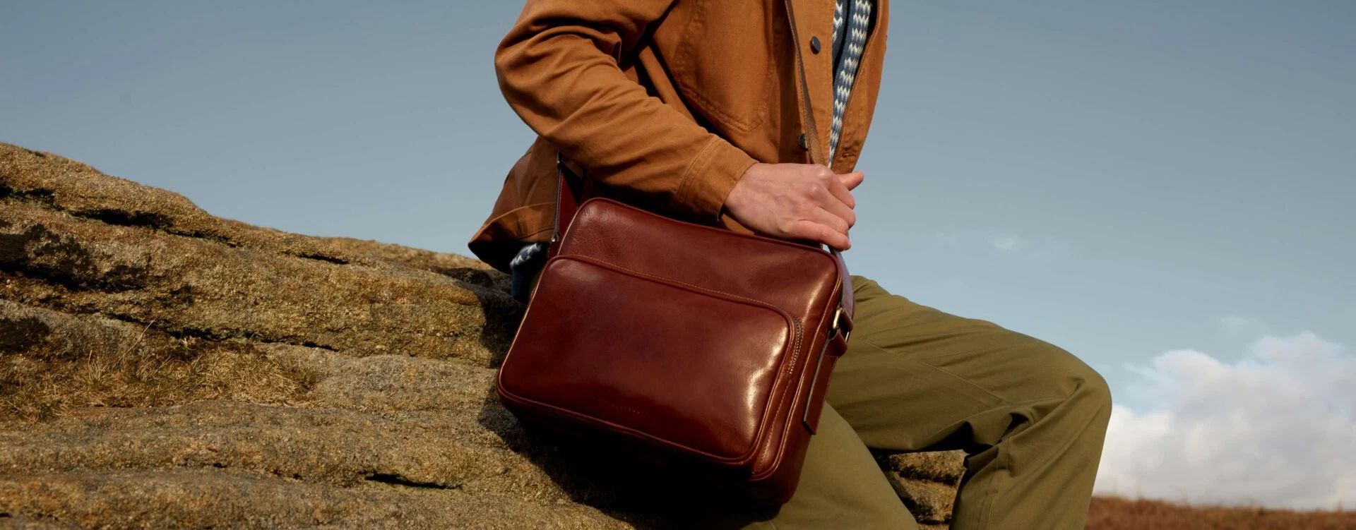 Premium leather travel bags in Delhi for men and women